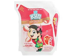 [BEVMK004] Sữa túi KUN dâu 110ml